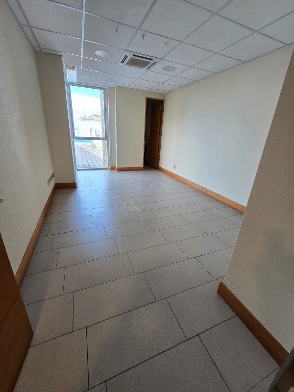 Se Arrienda Oficina en Torre Carmen, Curicó