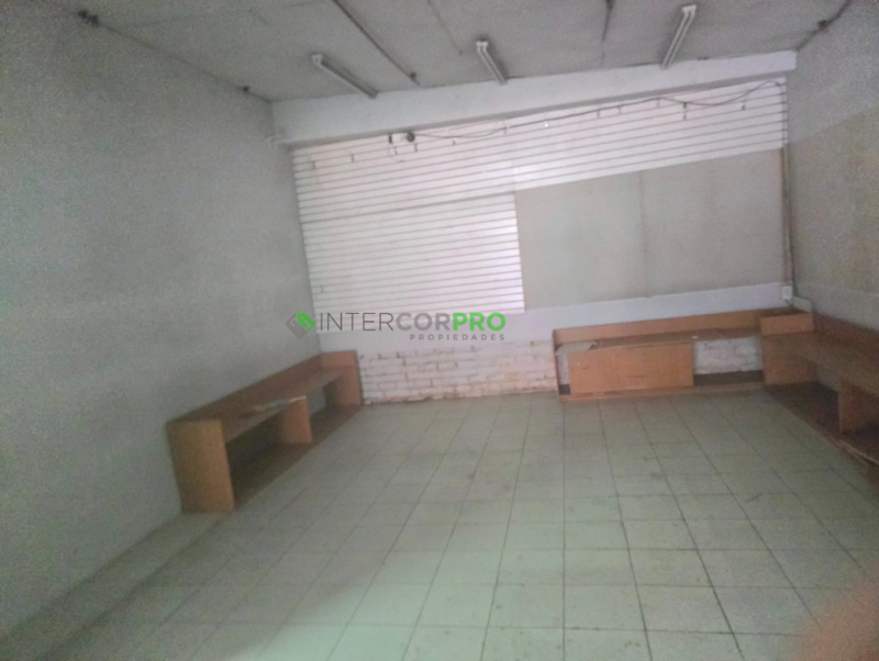 Se Arrienda Céntrico Local Comercial en Calle Yungay, Curicó