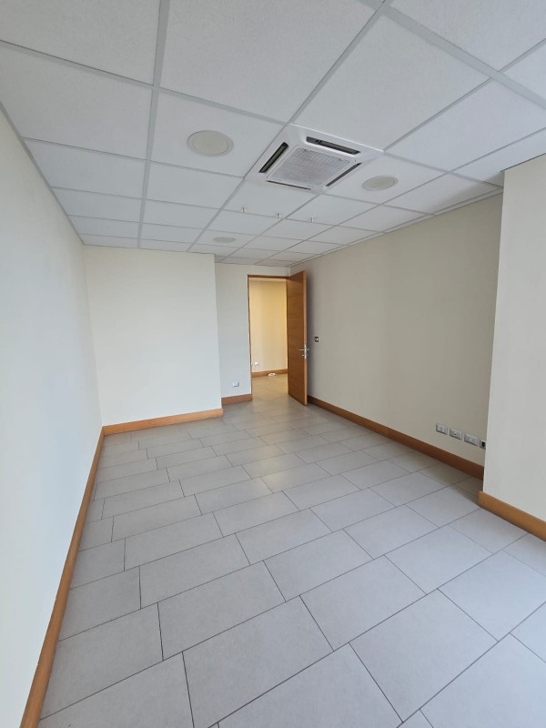 Se Arrienda Oficina en Torre Carmen, Curicó