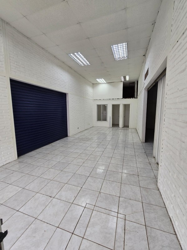 Se Arrienda Local Comercial en Av. O´higgins, Curicó