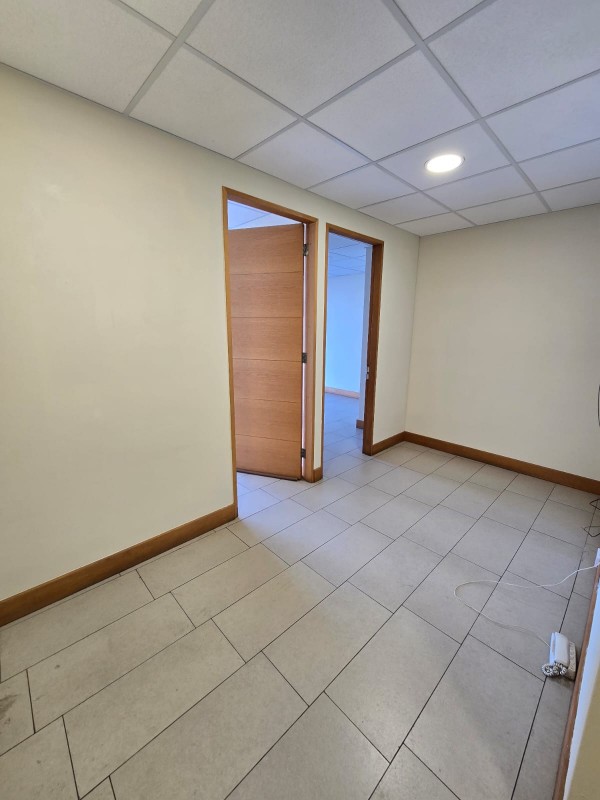 Se Arrienda Oficina en Torre Carmen, Curicó