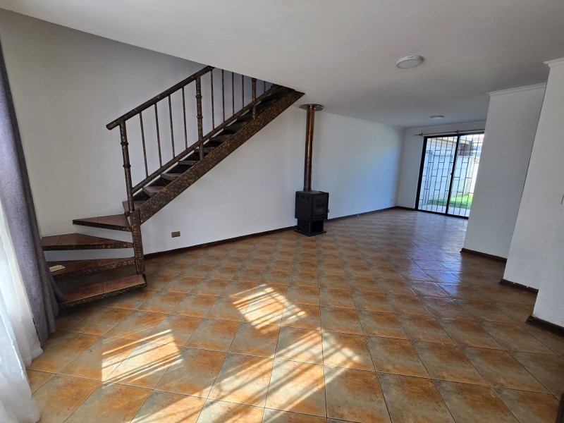 Se Vende Casa en Villa Parque Rauquén, Curicó