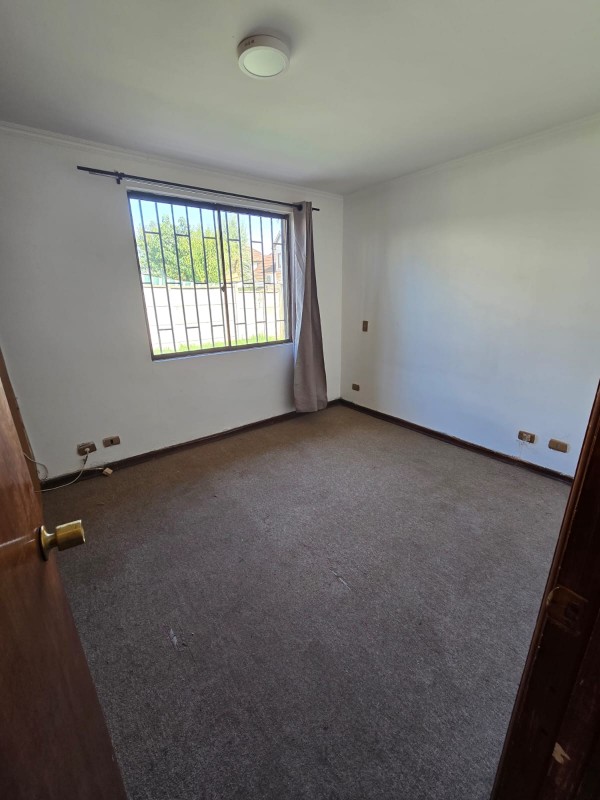 Se Vende Casa en Villa Parque Rauquén, Curicó