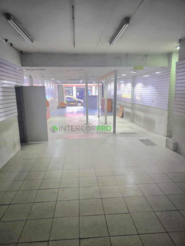 Se Arrienda Céntrico Local Comercial en Calle Yungay, Curicó