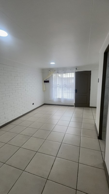 Se Arrienda – Casa en Prados del Valle
