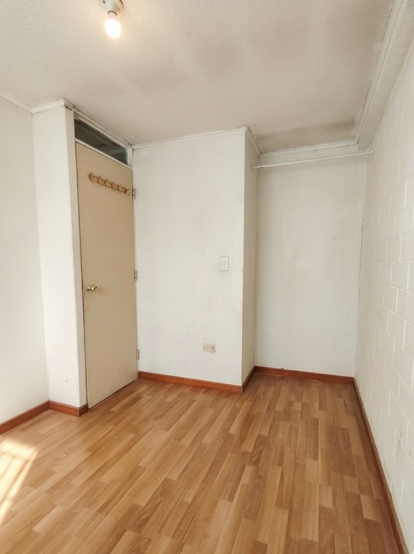 Oportunidad en Colina: Casa en Arriendo | Valle Verde | $400