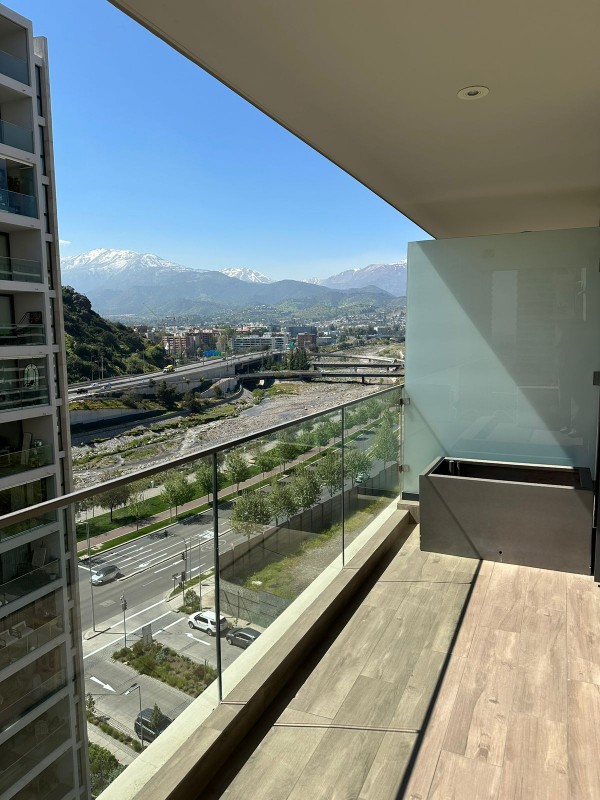 ¡oportunidad Única en San Damián! Lujo y Vistas en Vitacura