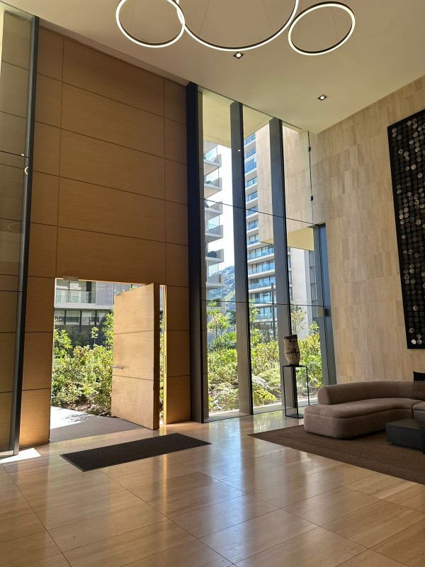 ¡oportunidad Única en San Damián! Lujo y Vistas en Vitacura