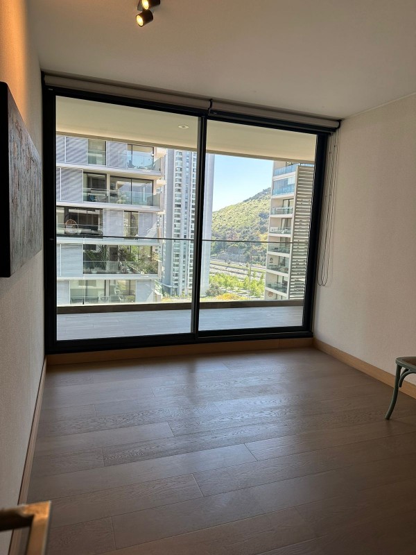 ¡oportunidad Única en San Damián! Lujo y Vistas en Vitacura