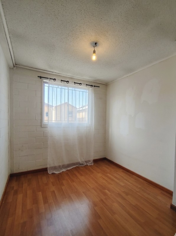 Oportunidad en Colina: Casa en Arriendo | Valle Verde | $400