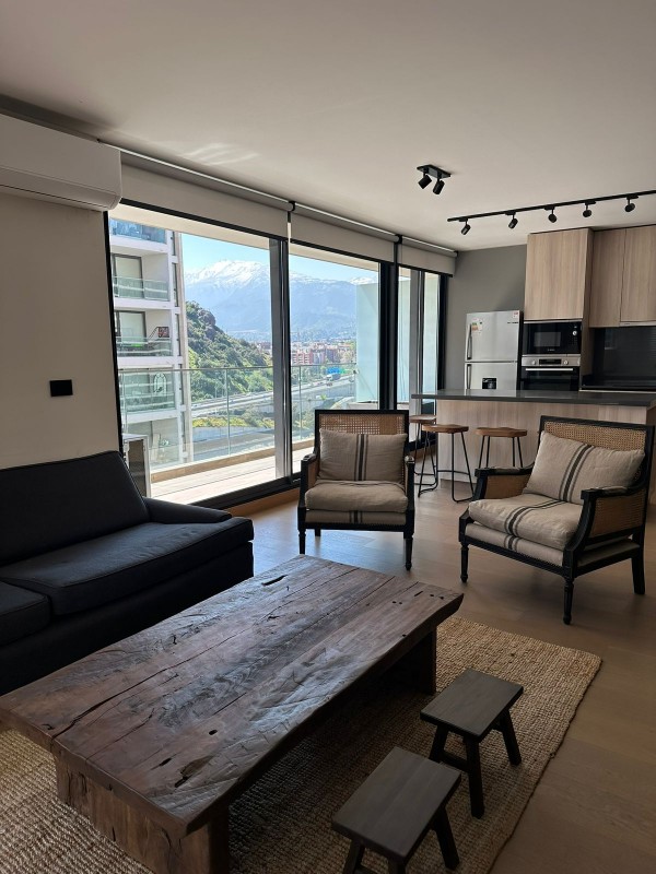 ¡oportunidad Única en San Damián! Lujo y Vistas en Vitacura