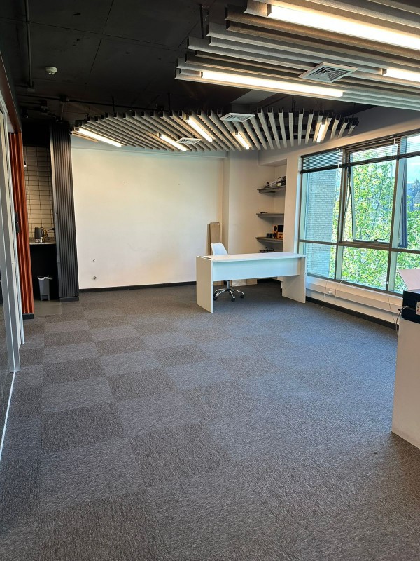 Venta Oficina Vitacura Tabancura | 2 Privados+2B+2 Estac