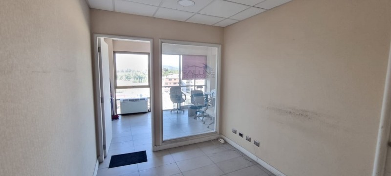 Arriendo Oficina Edificio Plaza Poniente