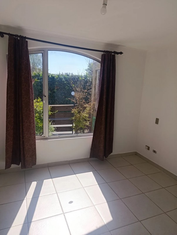 Se Vende Amplia Casa en Santa Filomena de Nos
