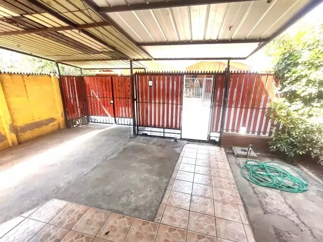 Se Vende Casa en el Sector de la Vara