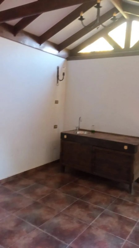 Se Vende Amplia Casa en Santa Filomena de Nos