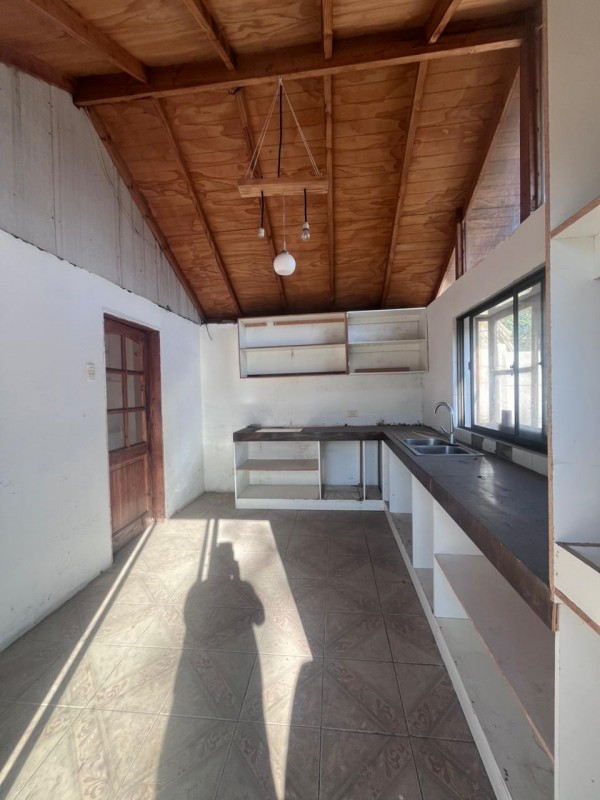 Se Vende Amplio Terreno Con Dos Casas