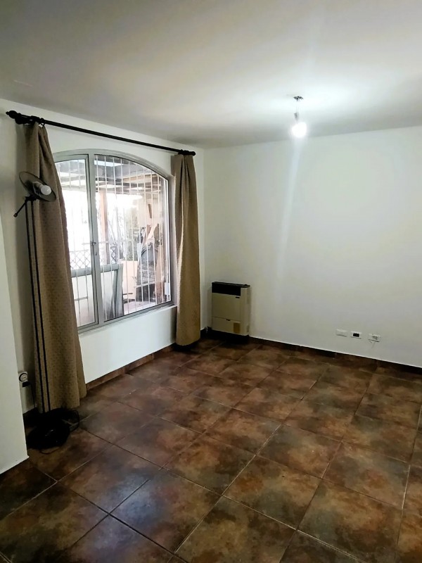 Se Vende Amplia Casa en Santa Filomena de Nos
