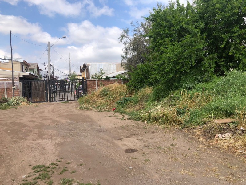 Se Vende Amplio Terreno Con Dos Casas