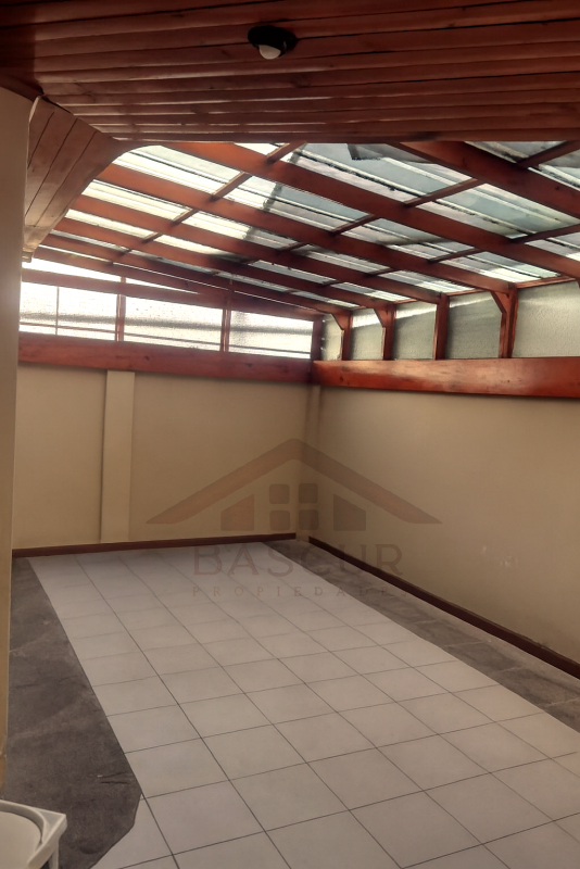 Excelente Casa Sólida 2 Pisos 4D 2B Zona Centro de Quilpué