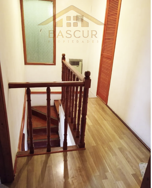 Excelente Casa Sólida 2 Pisos 4D 2B Zona Centro de Quilpué