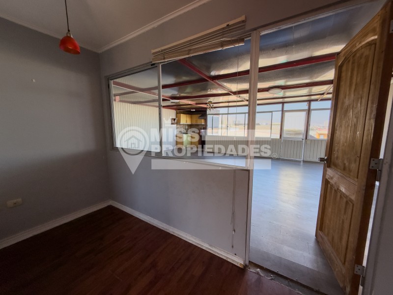 Se Vende Amplia Casa | Excelente Ubicación y Gran Metraje