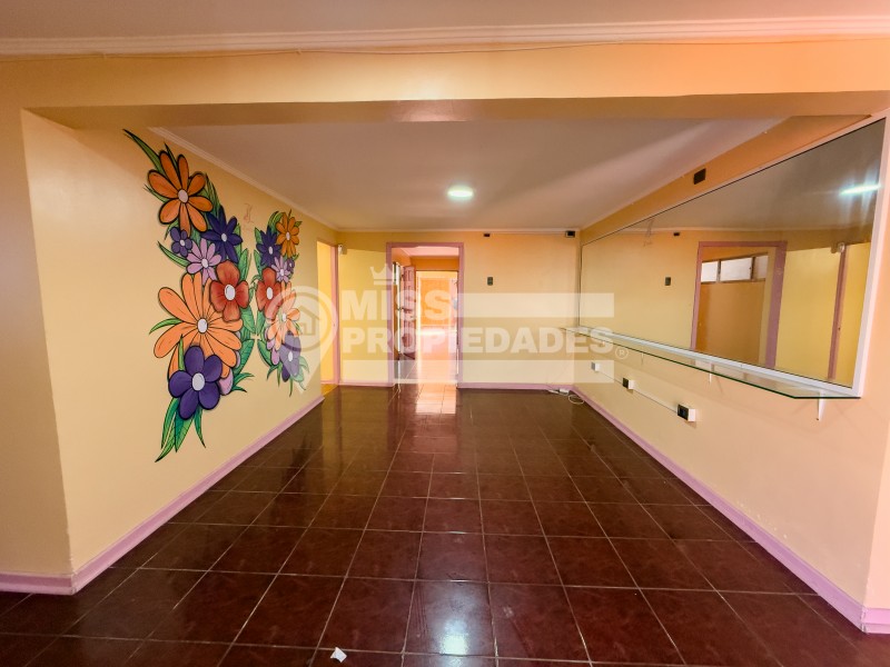 Se Vende Amplia Casa | Excelente Ubicación y Gran Metraje