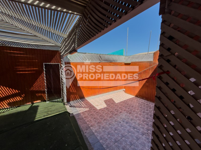 Se Vende Amplia Casa | Excelente Ubicación y Gran Metraje