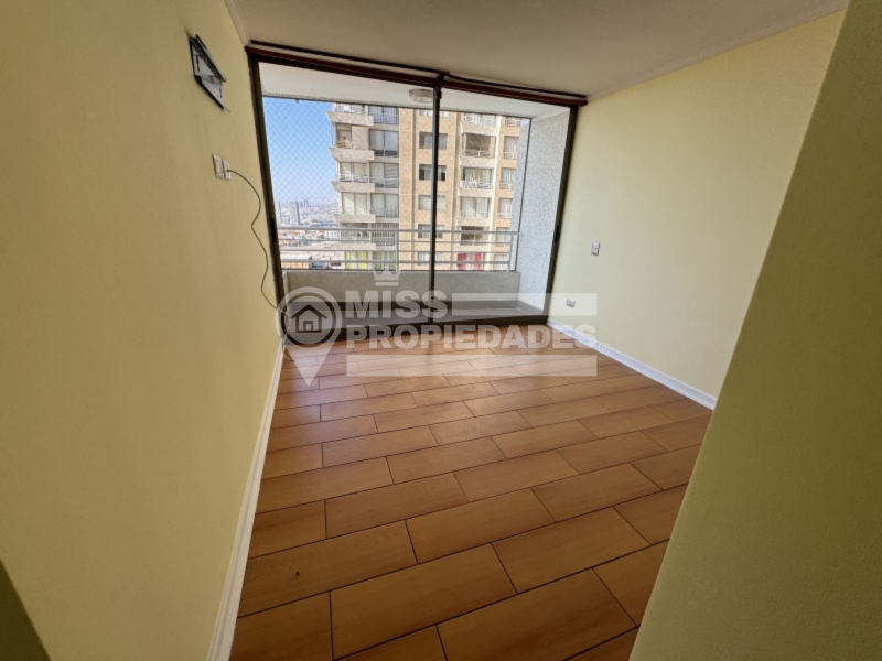 Se Arrienda Departamento Piso 11 Sector Centro Norte