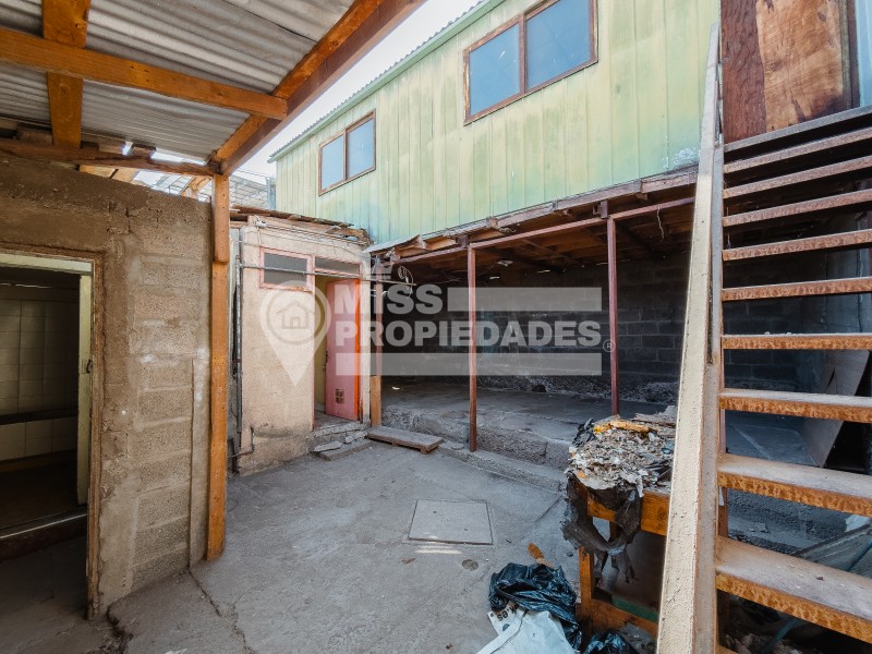 Se Vende Casa Con Local Comercial