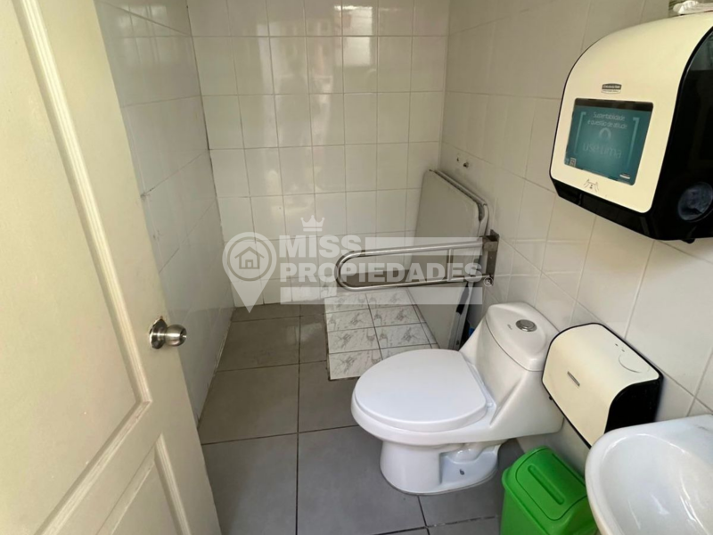 Se Vende Derecho A Llave de Local Comercial