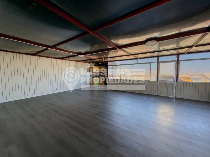 Se Vende Amplia Casa | Excelente Ubicación y Gran Metraje