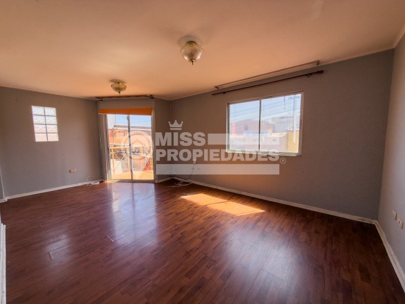Se Vende Amplia Casa | Excelente Ubicación y Gran Metraje