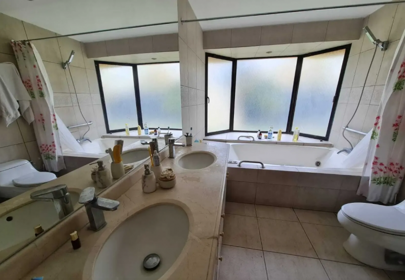 Vendo Casa 6D - 6B San Damian, las Condes