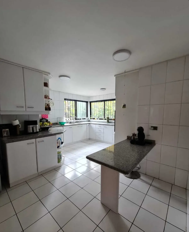 Vendo Casa 6D - 6B San Damian, las Condes