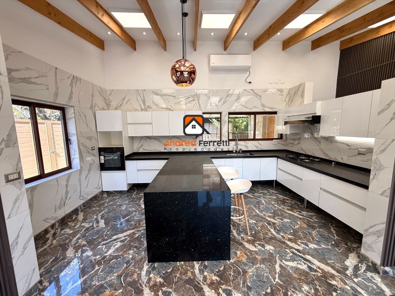 Venta en Sector Avenida España, Curicó. Exclusiva Propiedad