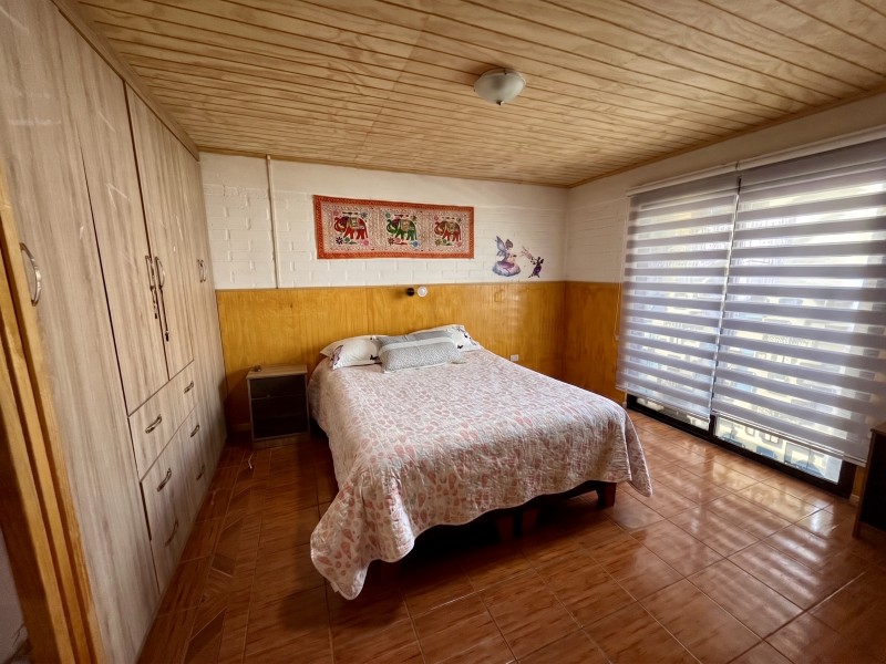 Venta — Casa 5 Dorm. + Oficina | Condominio Cordillera
