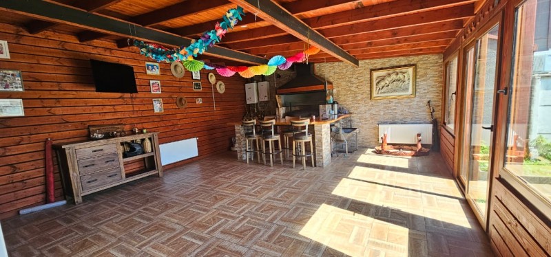 Casa Con Amplio Quincho en Condominio Torobayo