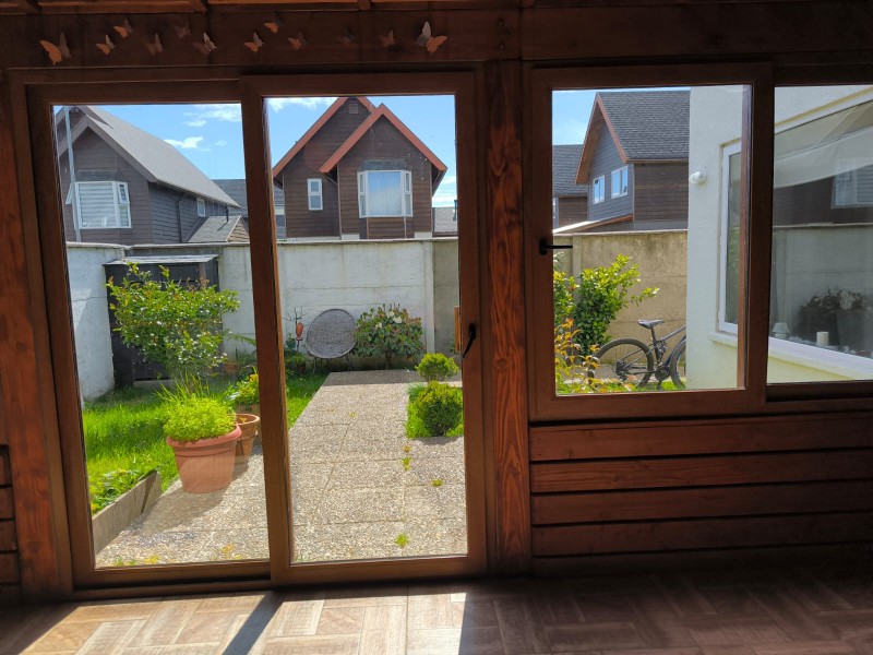 Casa Con Amplio Quincho en Condominio Torobayo