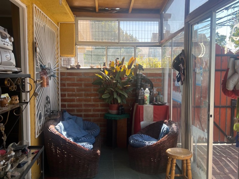 Amplia Casa en Belloto Norte