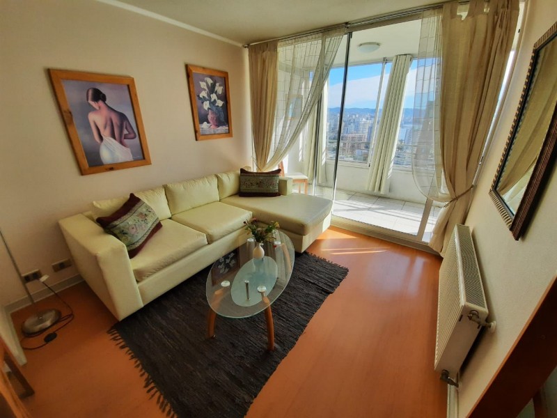 Hermoso Departamento Semi Amoblado en Viña del Mar.