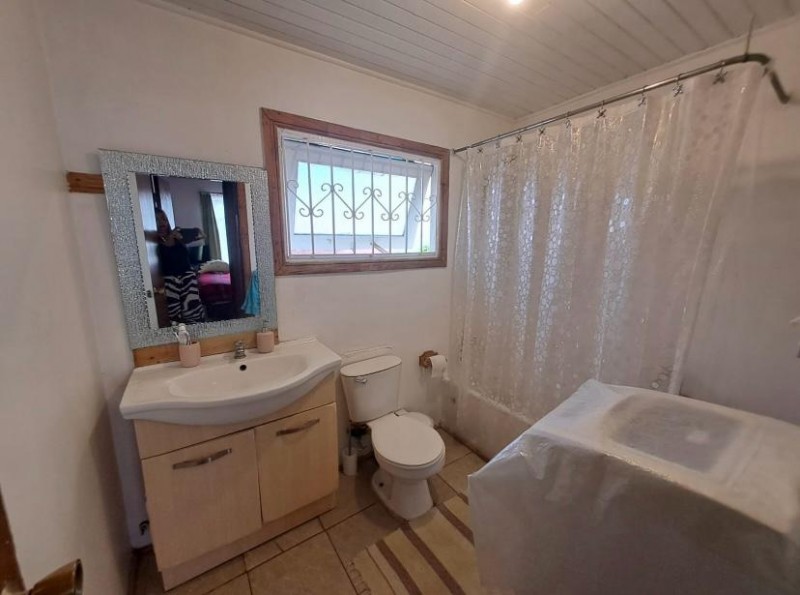 Acogedora Casa, Estilo Cabaña en Cerro Alegre.