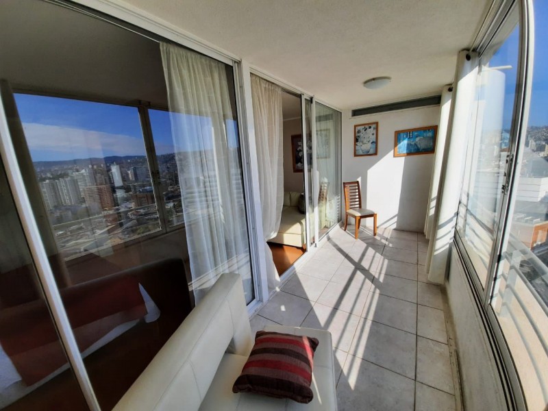 Hermoso Departamento Semi Amoblado en Viña del Mar.