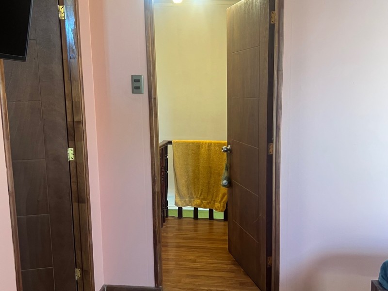 Amplia Casa en Belloto Norte