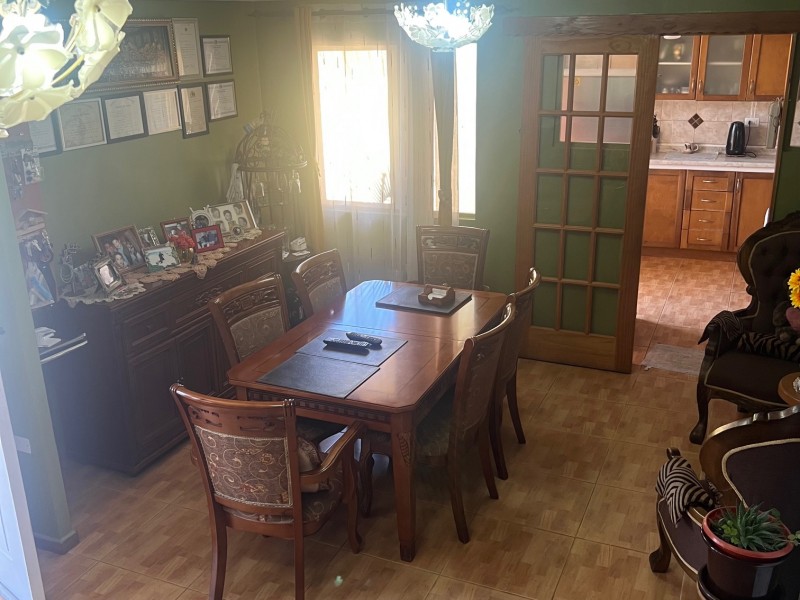 Amplia Casa en Belloto Norte