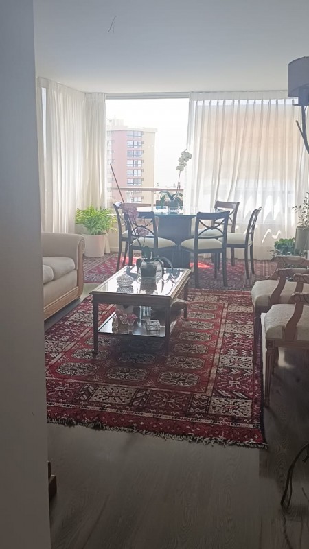 en Venta Amplio Departamento Con Vista Al Mar, Viña del Mar