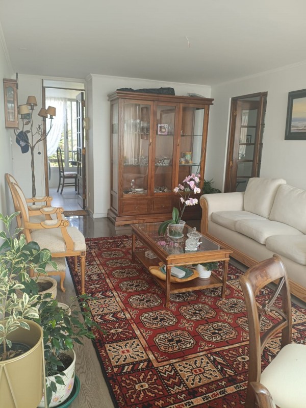 en Venta Amplio Departamento Con Vista Al Mar, Viña del Mar