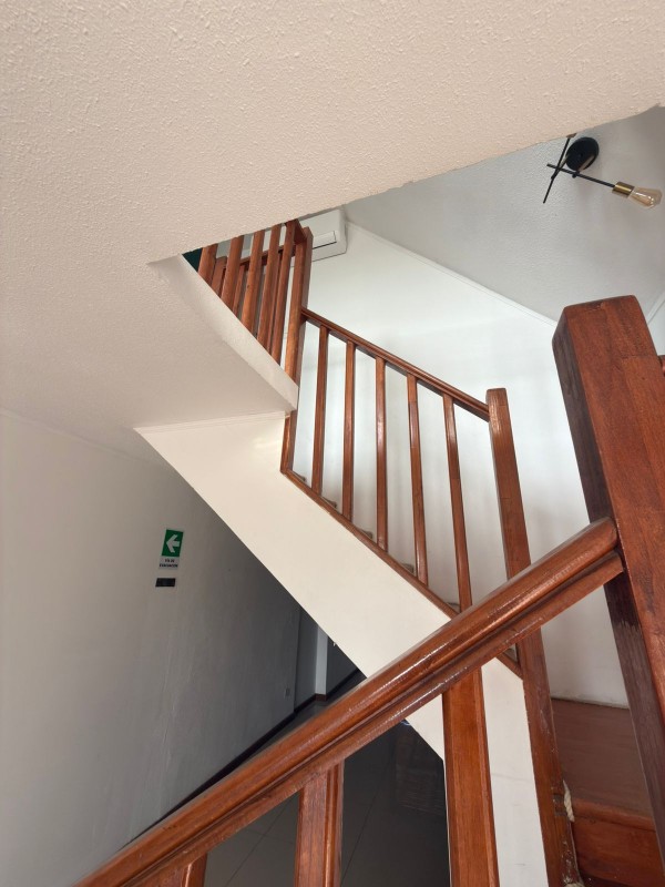 Casa Estilo Loft Con Amplio Patio para Empresas