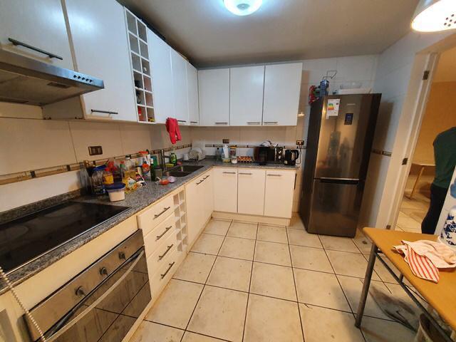 Oportunidad!! Casa en Venta en Parque Ingles. 5D + 3B