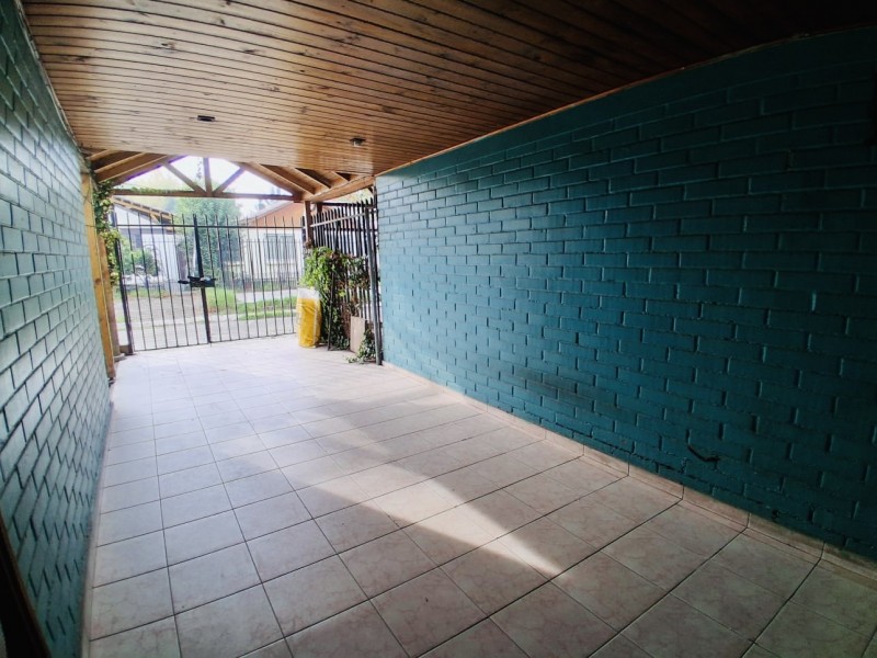 Casa Cerca Al Metro Con Generosos Espacios
